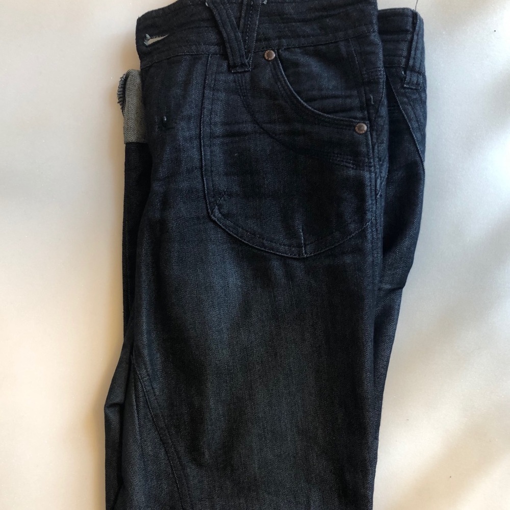 Dark blue ankle length jeans